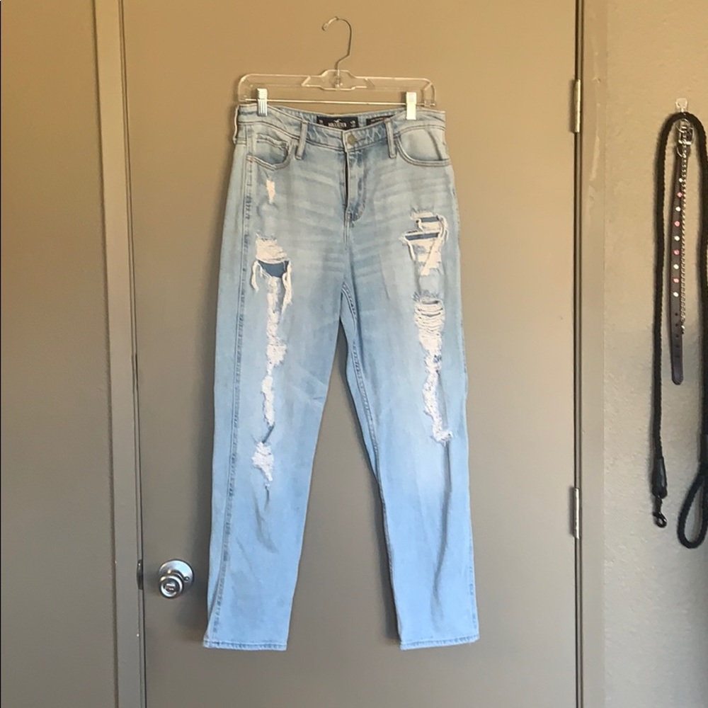 Ripped Mom Jeans